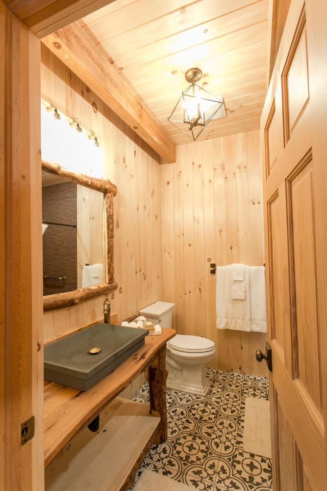 Suite interior